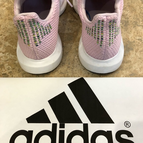 ‼️SOLD‼️🏃‍♀️ Adidas Pink & White Swift Runs - Picture 2 of 8